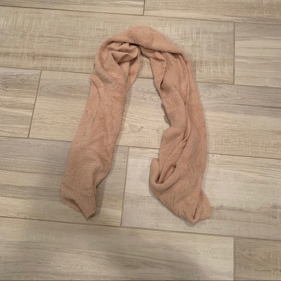 Urban Outfitters Pink, Fuzzy, Sweater. - Picture 4 of 4